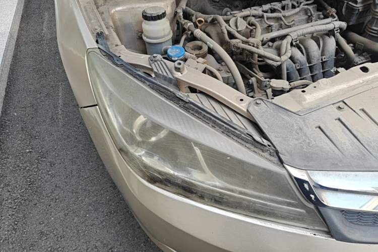 Used Haima M3 2014 1.5L Manual Elite Edition Right Front Headlight