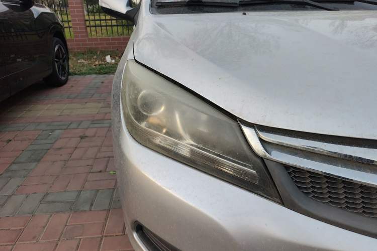 Used Haima M3 2015 1.5L Manual Elite Model Right Front Headlight