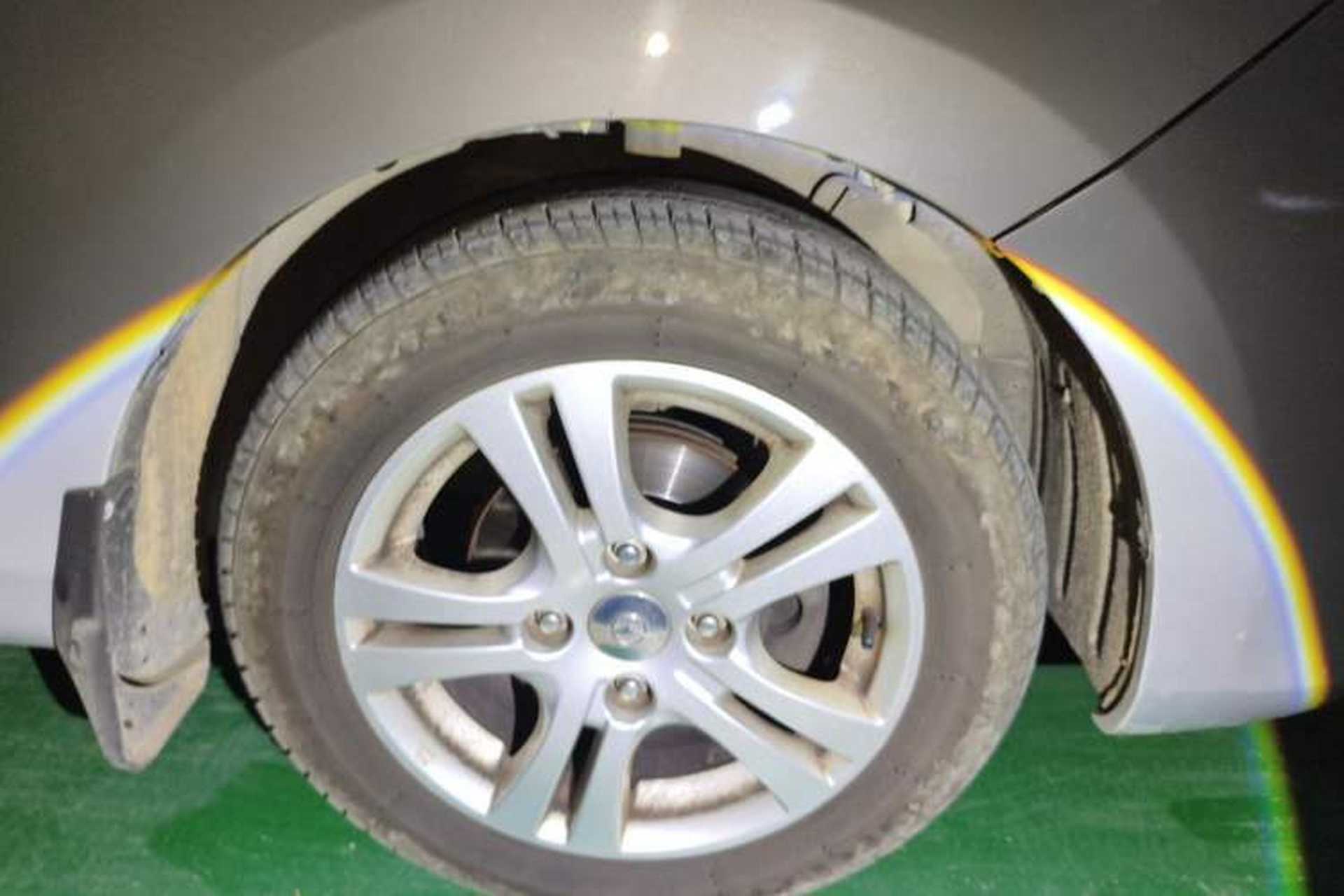 Used Haima M3 2015 1.5L Manual Elite Model Right Front Wheel Hub