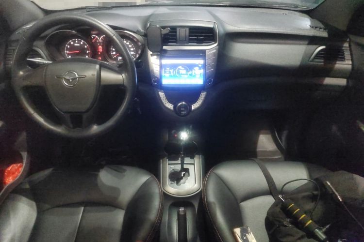 Used Haima M3 2015 1.5L CVT Elite with Sunroof Center Console