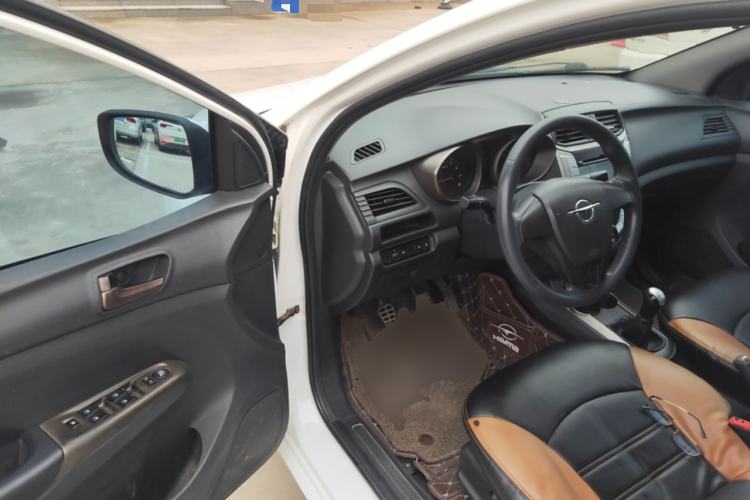 Used Haima M3 2015 1.5L Manual Elite Model Driver Seat
