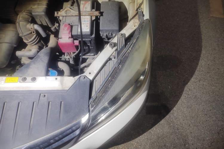 Used Haima M3 2015 1.5L CVT Elite with Sunroof Engine Bay Left