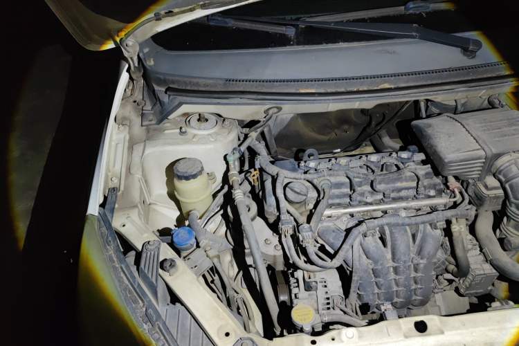 Used Haima M3 2015 1.5L Manual Standard Edition Engine Bay Right