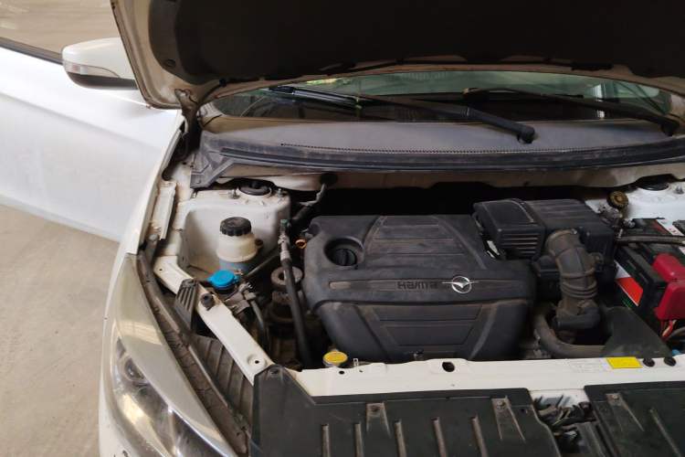 Used Haima M3 2015 1.5L Manual Elite Model with Sunroof Engine Bay Right