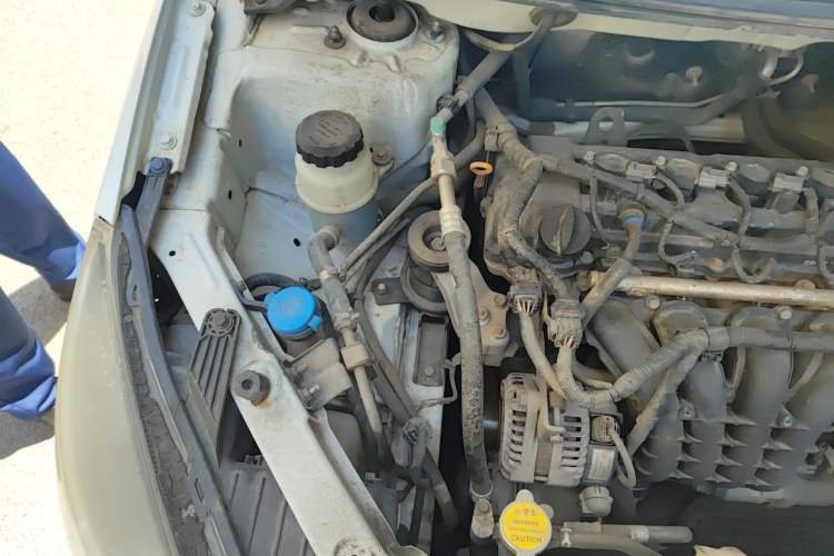 Used Haima M3 2015 1.5L Manual Standard Edition Engine Bay Right