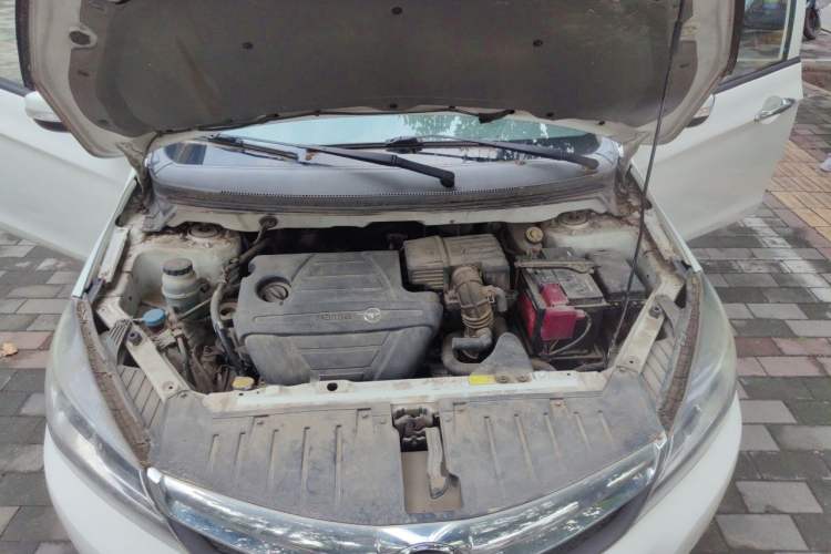 Used Haima M3 2015 1.5L Manual Elite Model with Sunroof Engine Bay