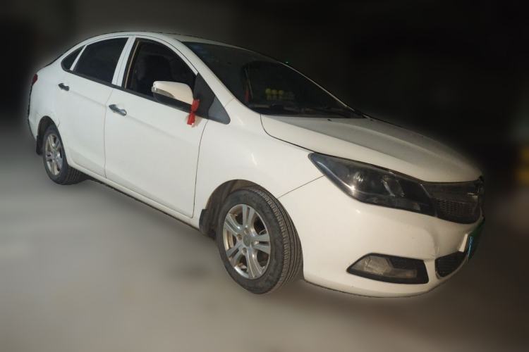 Used Haima M3 2015 1.5L Manual Elite Model Front Right 45 Deg