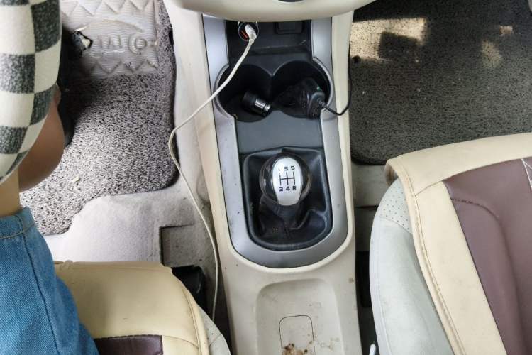 Used Haima M3 2015 1.5L Manual Standard Edition Gear Lever