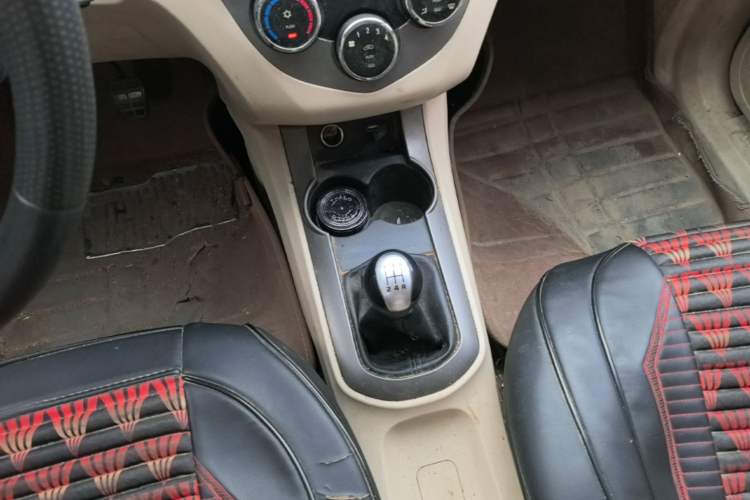 Used Haima M3 2015 1.5L Manual Standard Edition Gear Lever