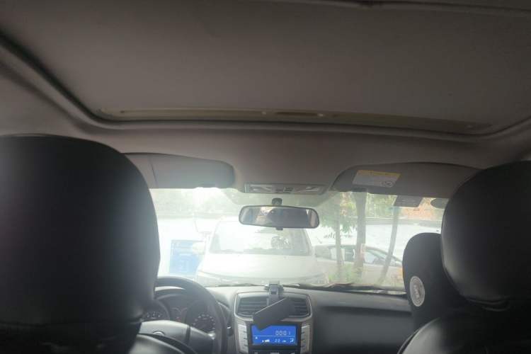 Used Haima M3 2015 1.5L Manual Elite Model with Sunroof Headliner