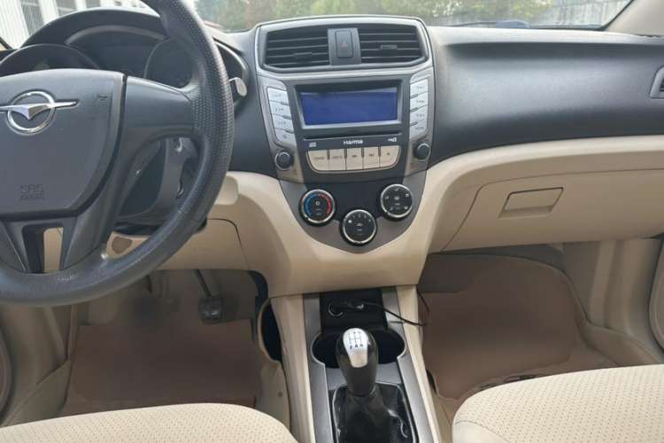 Used Haima M3 2015 1.5L Manual Standard Edition Interior 1