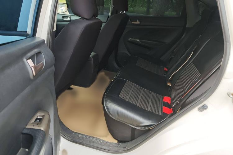 Used Haima M3 2015 1.5L Manual Elite Model Interior 1
