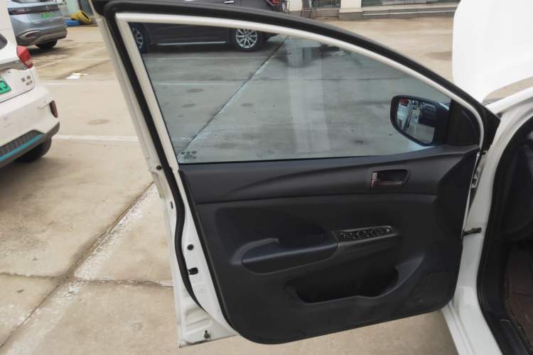 Used Haima M3 2015 1.5L Manual Elite Model Left Front Door Interior