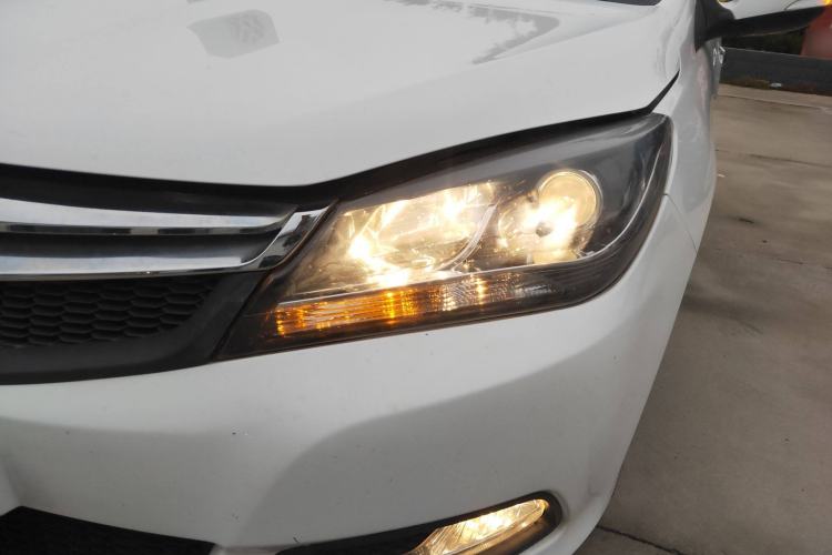 Used Haima M3 2015 1.5L Manual Elite Model Left Front Headlight