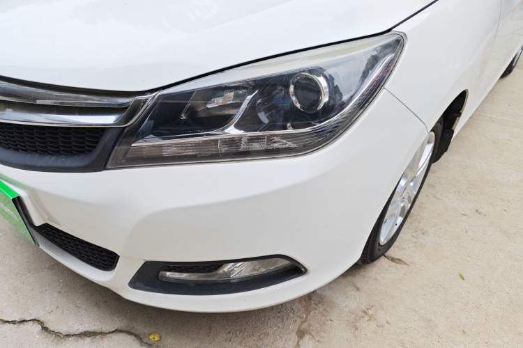 Used Haima M3 2015 1.5L Manual Elite Model Left Front Headlight