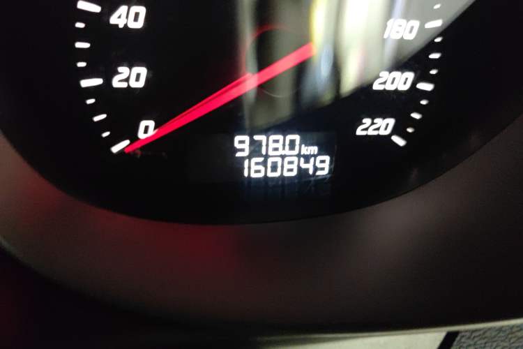 Used Haima M3 2015 1.5L Manual Standard Edition Odometer Close Up