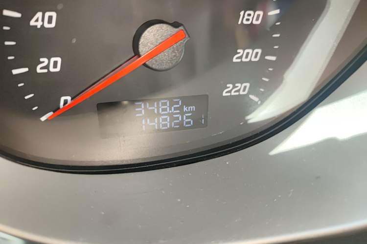 Used Haima M3 2015 1.5L Manual Standard Edition Odometer Close Up