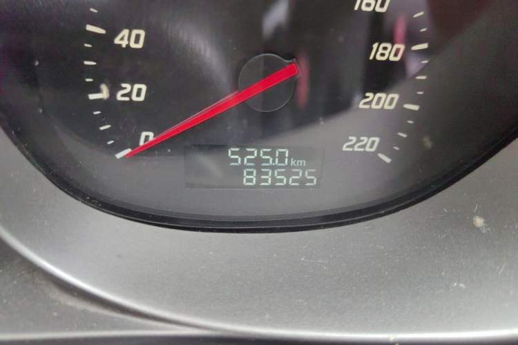 Used Haima M3 2015 1.5L Manual Elite Model with Sunroof Odometer Close Up