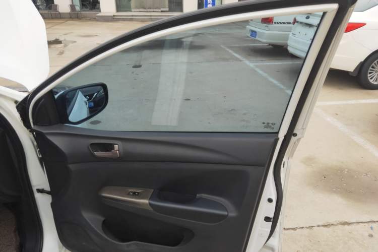 Used Haima M3 2015 1.5L Manual Elite Model Right Front Door Interior