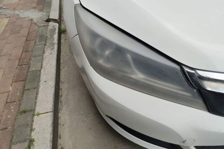 Used Haima M3 2015 1.5L Manual Elite Model Right Front Headlight
