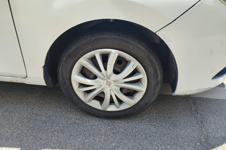 Used Haima M3 2015 1.5L Manual Standard Edition Right Front Wheel Hub