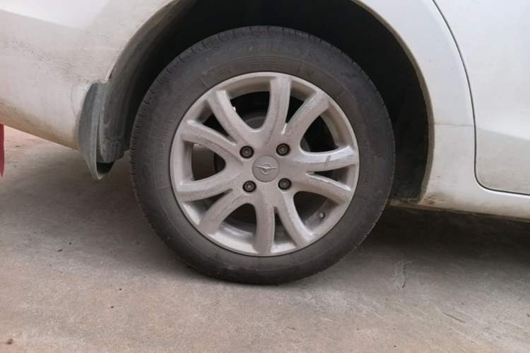 Used Haima M3 2015 1.5L Manual Standard Edition Right Rear Wheel Hub
