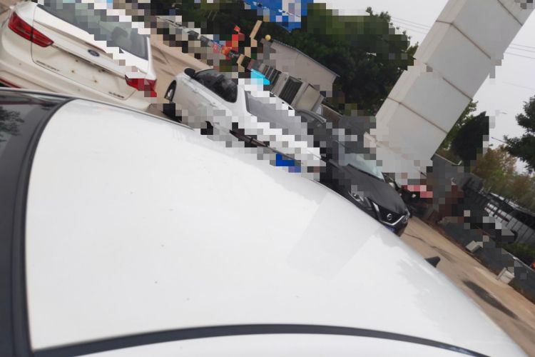 Used Haima M3 2015 1.5L Manual Elite Model Roof