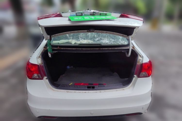 Used Haima M3 2015 1.5L Manual Elite Model with Sunroof Trunk