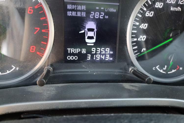 Used Haima M3 2016 1.5L Manual Comfort Model Odometer Close Up