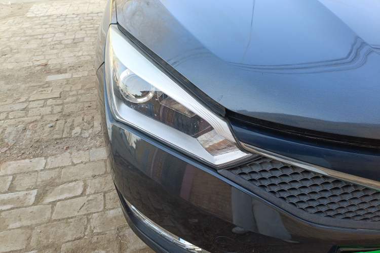 Used Haima M3 2016 1.5L Manual Comfort Model Right Front Headlight