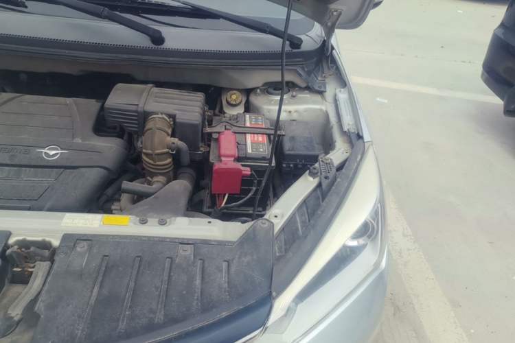 Used Haima M3 2016 1.5L Manual Comfort Model with Sunroof Engine Bay Left