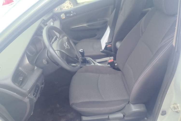 Used Haima M3 2016 1.5L Manual Comfort Model with Sunroof Left Front Seat