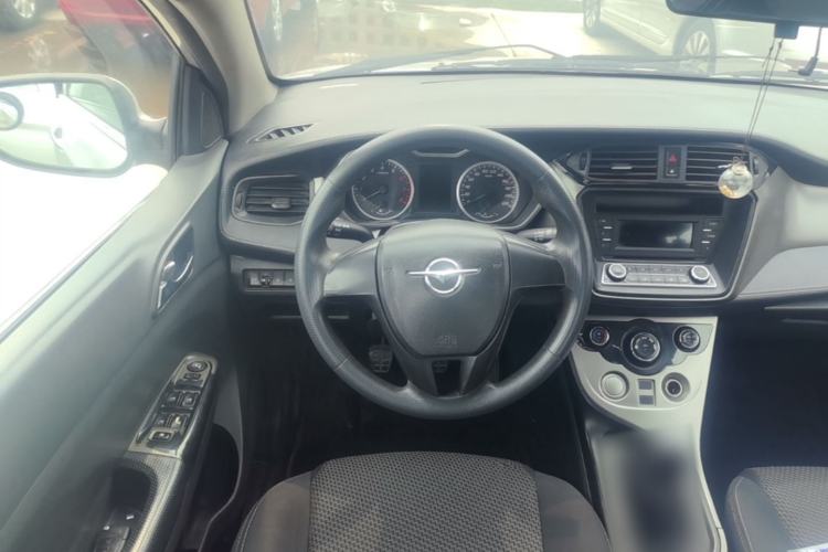 Used Haima M3 2016 1.5L Manual Comfort Model with Sunroof Steering Wheel