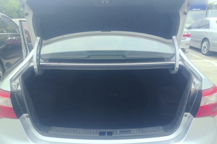 Used Haima M3 2016 1.5L Manual Comfort Model with Sunroof Trunk