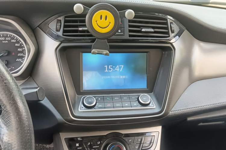 Used Haima M3 2016 1.5L Manual Smart Comfort Edition Audio And AC Panel