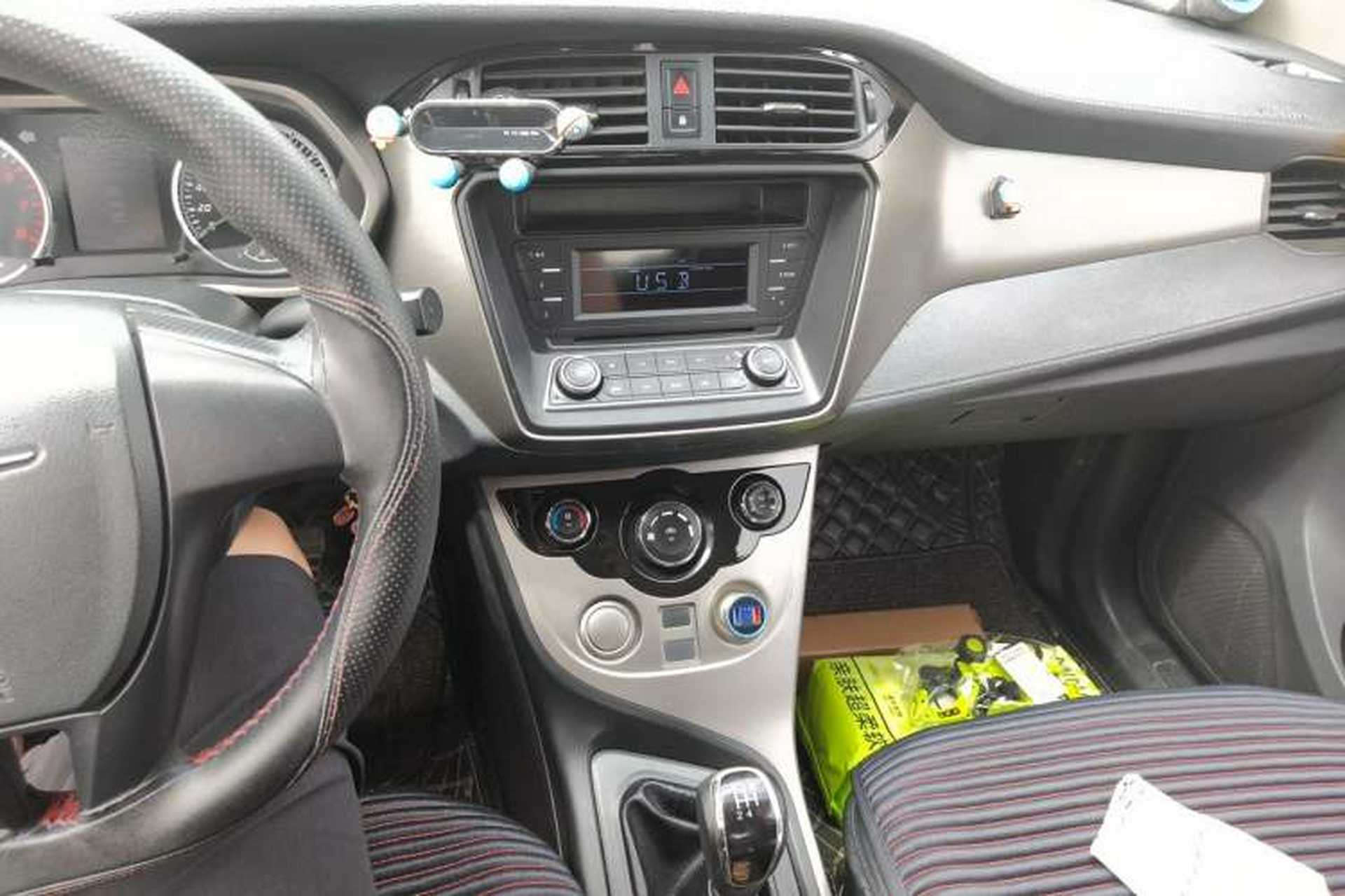 Used Haima M3 2016 1.5L Manual Fashion Edition Audio And AC Panel