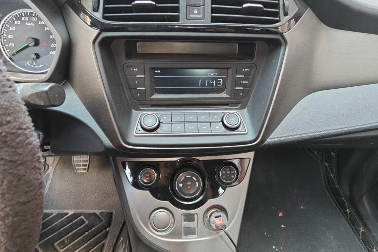 Used Haima M3 2016 1.5L Manual Comfort Model Audio And AC Panel