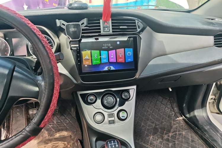 Used Haima M3 2016 1.5L Manual Comfort Model with Sunroof Audio And AC Panel