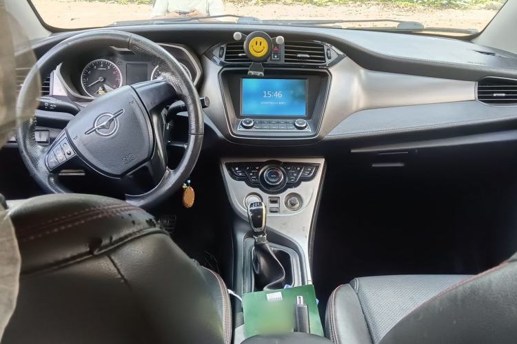 Used Haima M3 2016 1.5L Manual Smart Comfort Edition Center Console