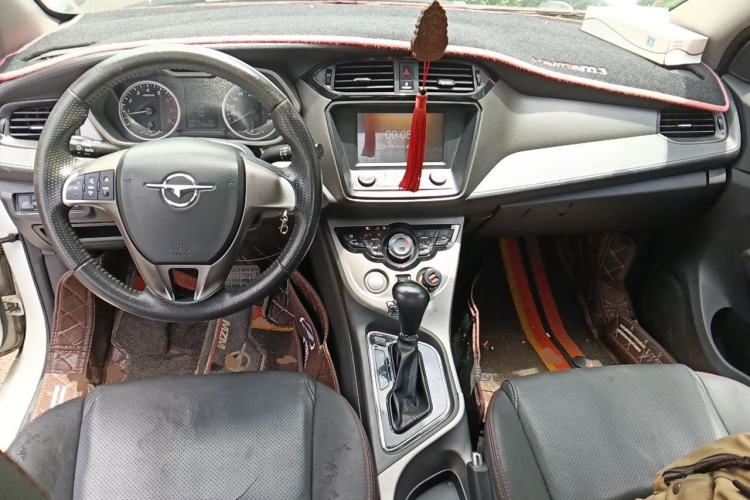Used Haima M3 2016 1.5L CVT Smart Comfort Version Center Console