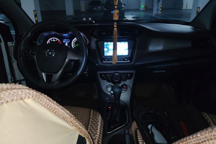 Used Haima M3 2016 1.5L CVT Smart Comfort Version Center Console