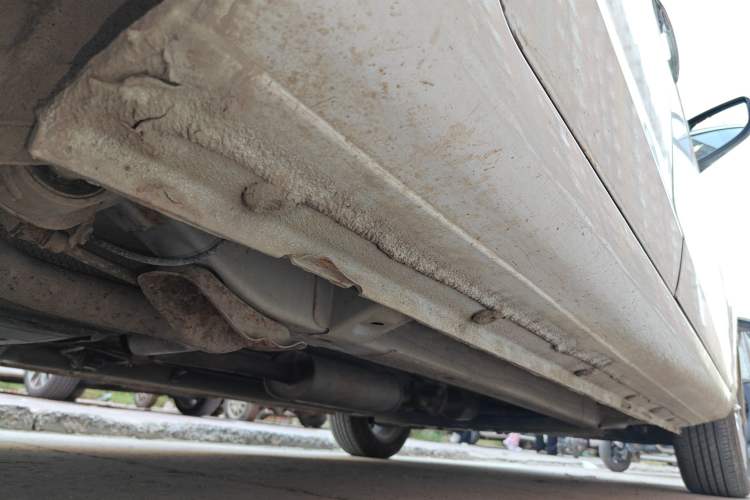 Used Haima M3 2016 1.5L Manual Comfort Model Chassis Rear Right