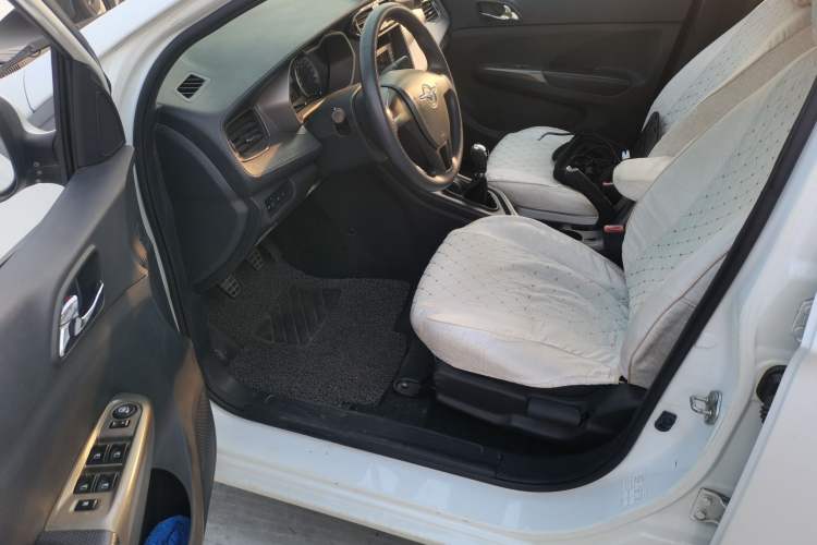 Used Haima M3 2016 1.5L Manual Comfort Model Driver Seat