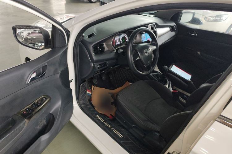 Used Haima M3 2016 1.5L Manual Comfort Model with Sunroof Driver Seat