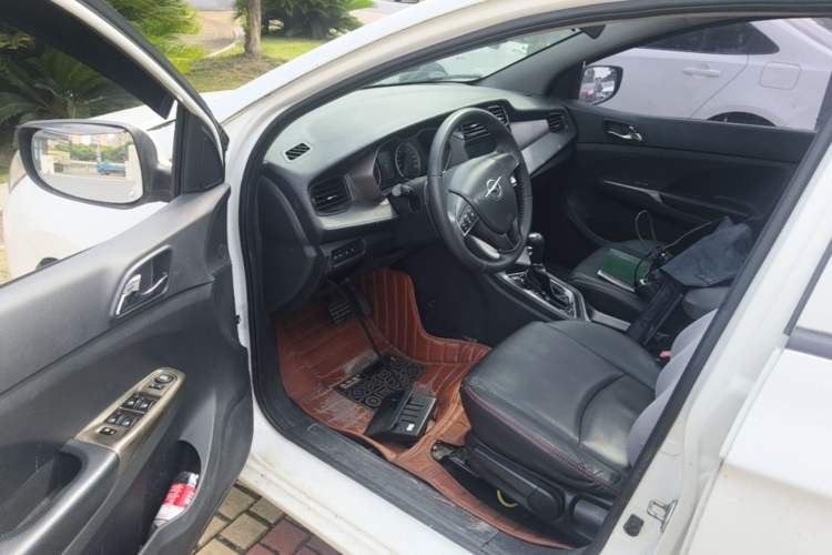 Used Haima M3 2016 1.5L CVT Smart Comfort Version Driver Seat