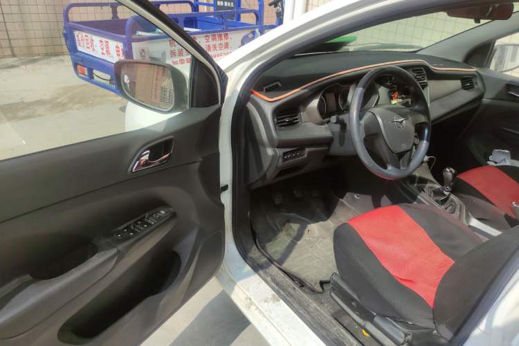Used Haima M3 2016 1.5L Manual Comfort Model Driver Seat