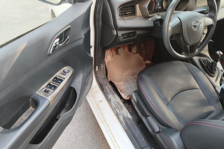Used Haima M3 2016 1.5L Manual Fashion Edition Driver Seat