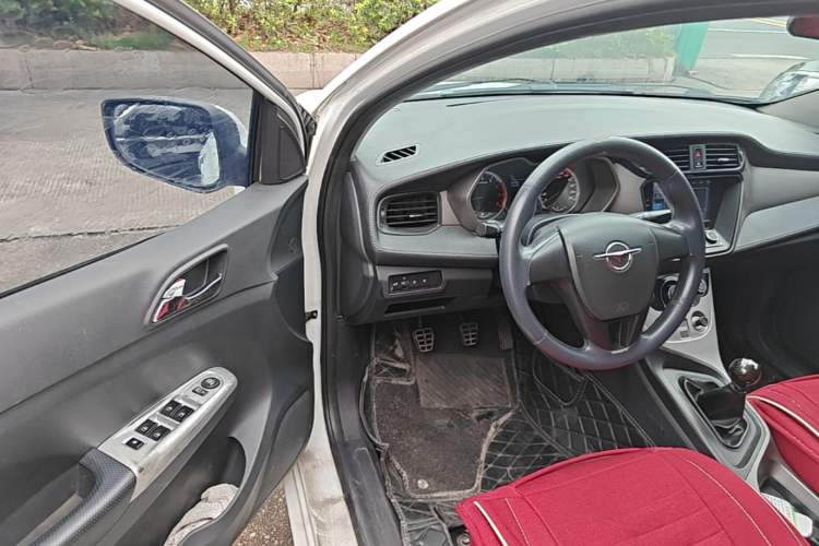 Used Haima M3 2016 1.5L Manual Comfort Model Driver Seat