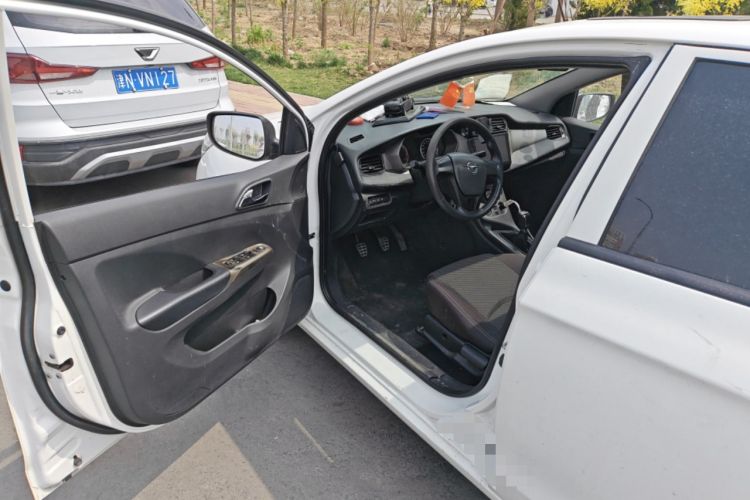 Used Haima M3 2016 1.5L Manual Comfort Model with Sunroof Driver Seat