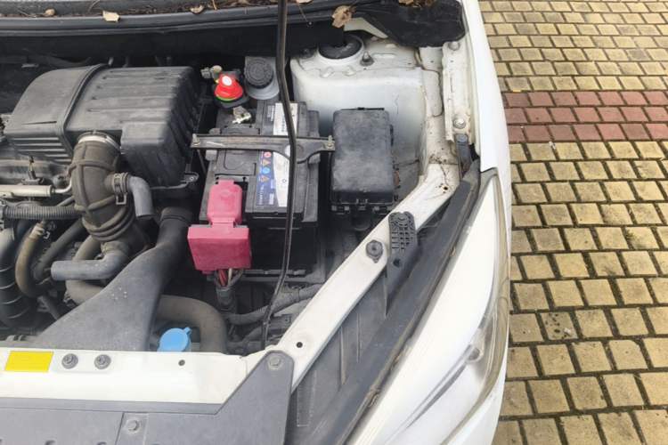 Used Haima M3 2016 1.5L CVT Smart Comfort Version Engine Bay Left